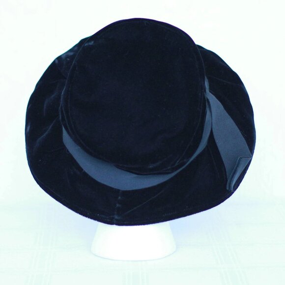 New look 50's black velvet hat - Picture 4 of 6